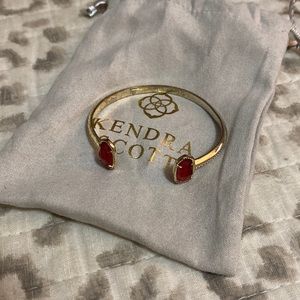 Kendra Scott bracelet